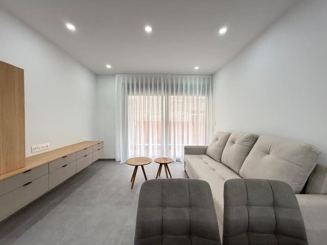 3 makuuhuone Huoneisto myytävänä paikassa Torrevieja mukana uima-altaan 
autotalli - 349 000 € (Ref: 9520892)