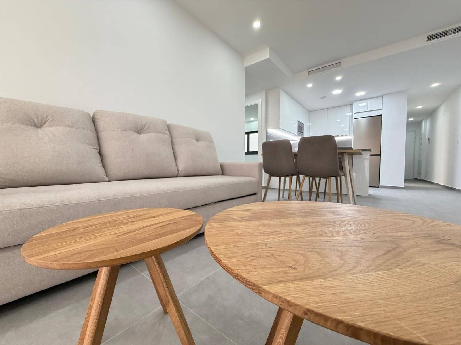 3 makuuhuone Huoneisto myytävänä paikassa Torrevieja mukana uima-altaan 
autotalli - 349 000 € (Ref: 9520892)