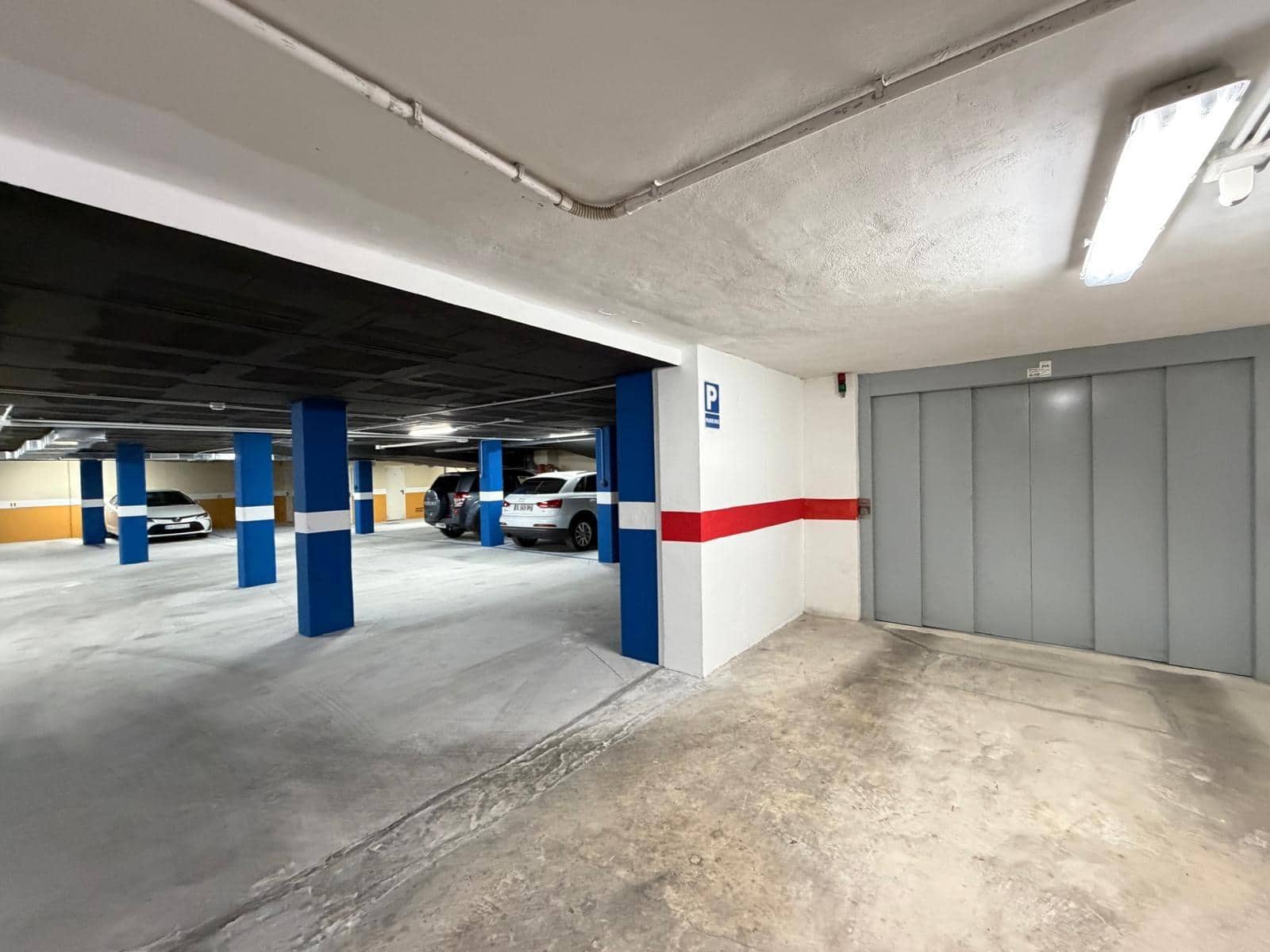 3 makuuhuone Huoneisto myytävänä paikassa Torrevieja mukana uima-altaan 
autotalli - 349 000 € (Ref: 9520892)