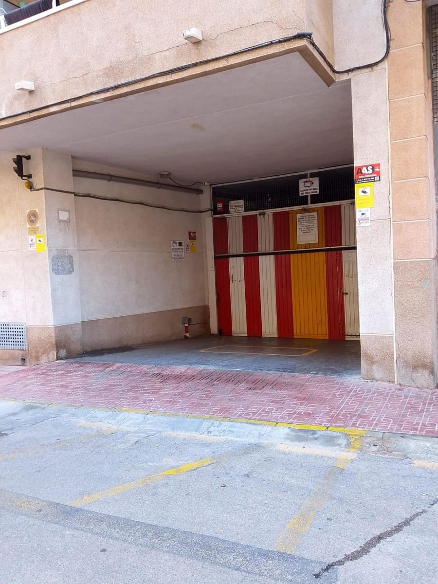2 sypialnia Apartament na sprzedaż w Torrevieja z basenem garażem - 127 000 € (Ref: 9527875)