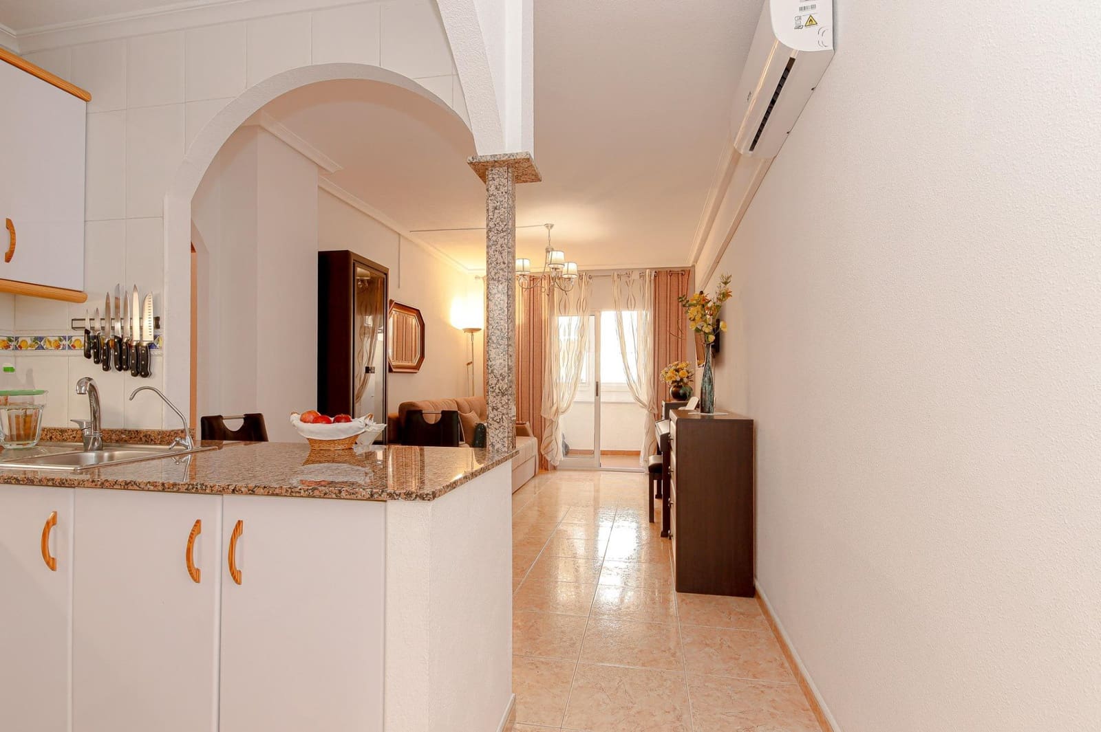 2 sypialnia Apartament na sprzedaż w Torrevieja z basenem garażem - 127 000 € (Ref: 9527875)