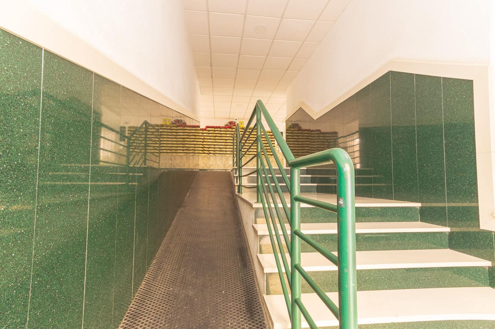 2 sypialnia Apartament na sprzedaż w Torrevieja z basenem garażem - 127 000 € (Ref: 9527875)