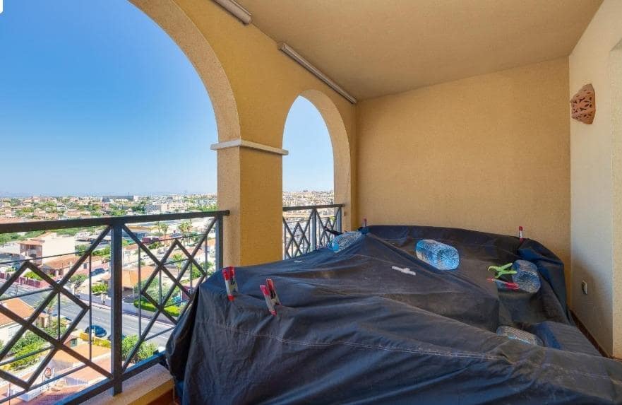 2 quarto Apartamento para venda em Torrevieja com piscina - 275 000 € (Ref: 9533971)