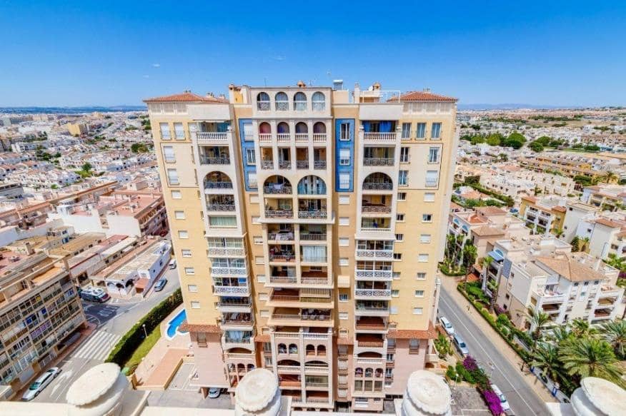 2 quarto Apartamento para venda em Torrevieja com piscina - 275 000 € (Ref: 9533971)