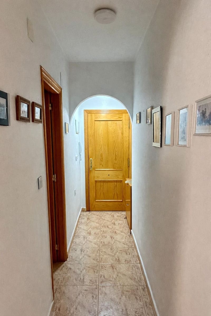 2 bedroom Apartment for sale in Torrevieja with garage - € 138,000 (Ref: 9536855)