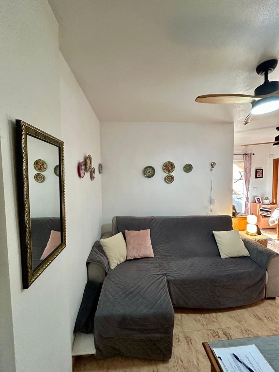 2 bedroom Apartment for sale in Torrevieja with garage - € 138,000 (Ref: 9536855)