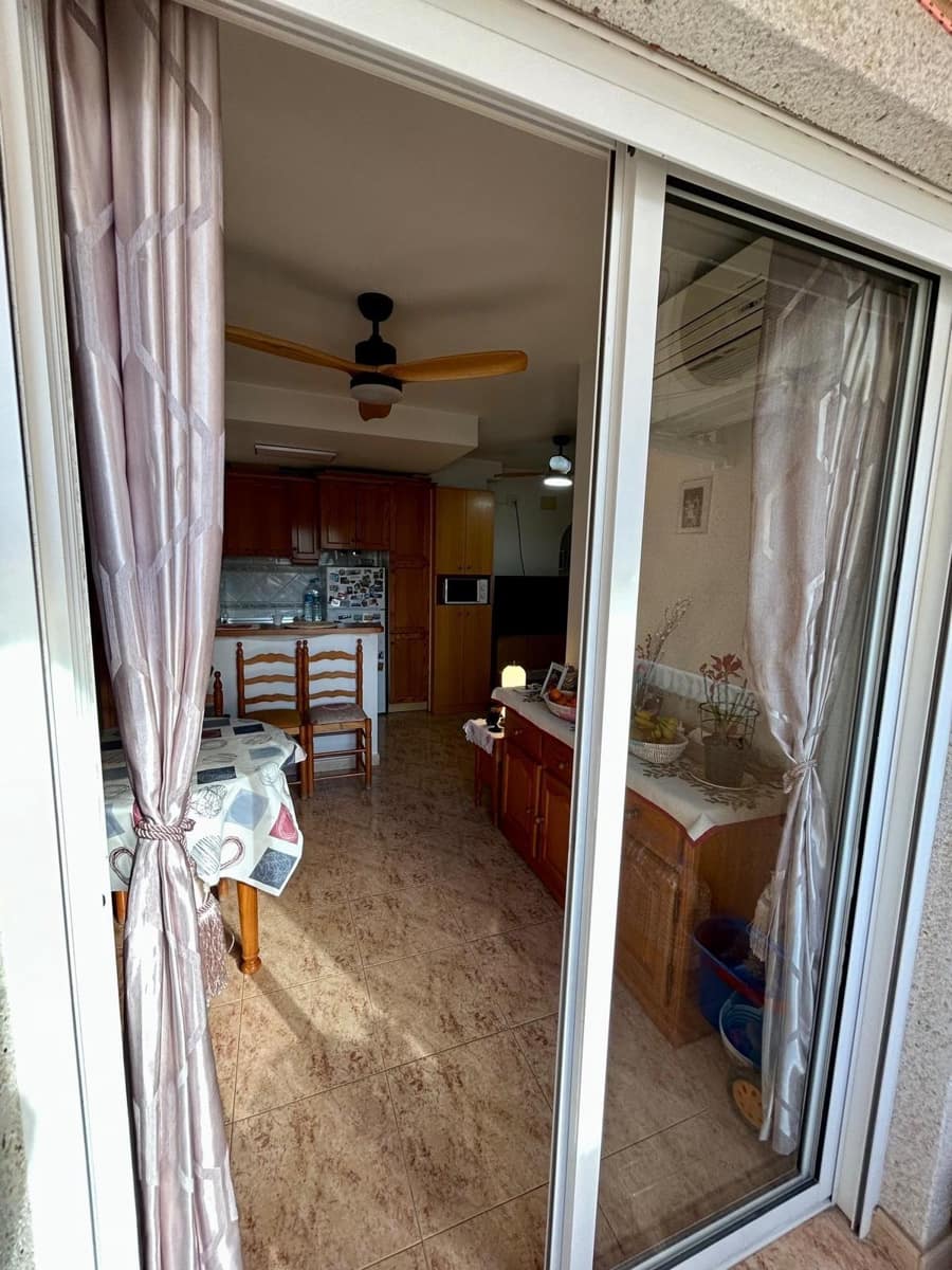 2 bedroom Apartment for sale in Torrevieja with garage - € 138,000 (Ref: 9536855)