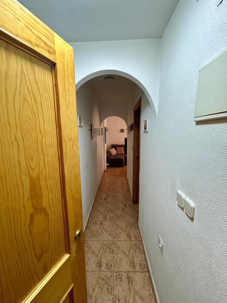 2 bedroom Apartment for sale in Torrevieja with garage - € 138,000 (Ref: 9536855)