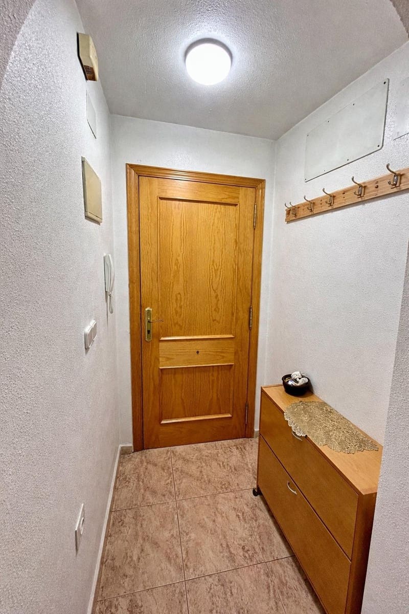 2 bedroom Apartment for sale in Torrevieja with garage - € 138,000 (Ref: 9536855)