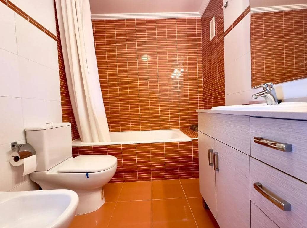 2 makuuhuone Bungalow myytävänä paikassa Playa Flamenca mukana uima-altaan - 265 000 € (Ref: 9536857)