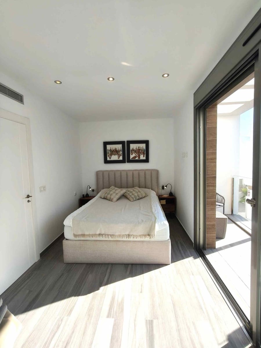 Chalet de 4 habitaciones en Los Altos en venta con piscina - 399.000 € (Ref: 9536860)