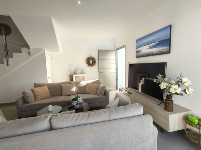 Chalet de 4 habitaciones en Los Altos en venta con piscina - 399.000 € (Ref: 9536860)