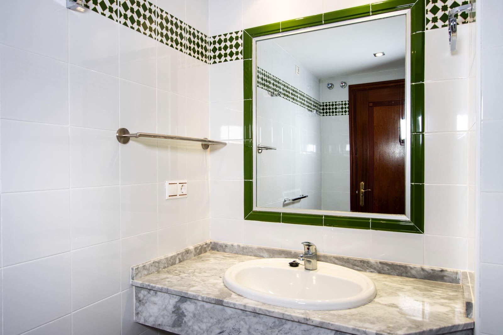 3 Zimmer Apartment zu verkaufen in Torrevieja mit Pool - 359.900 € (Ref: 9536861)