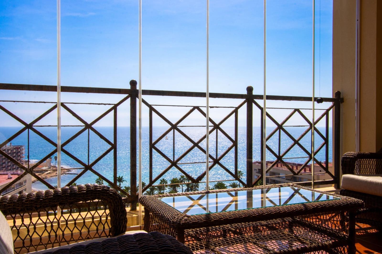 3 Zimmer Apartment zu verkaufen in Torrevieja mit Pool - 359.900 € (Ref: 9536861)