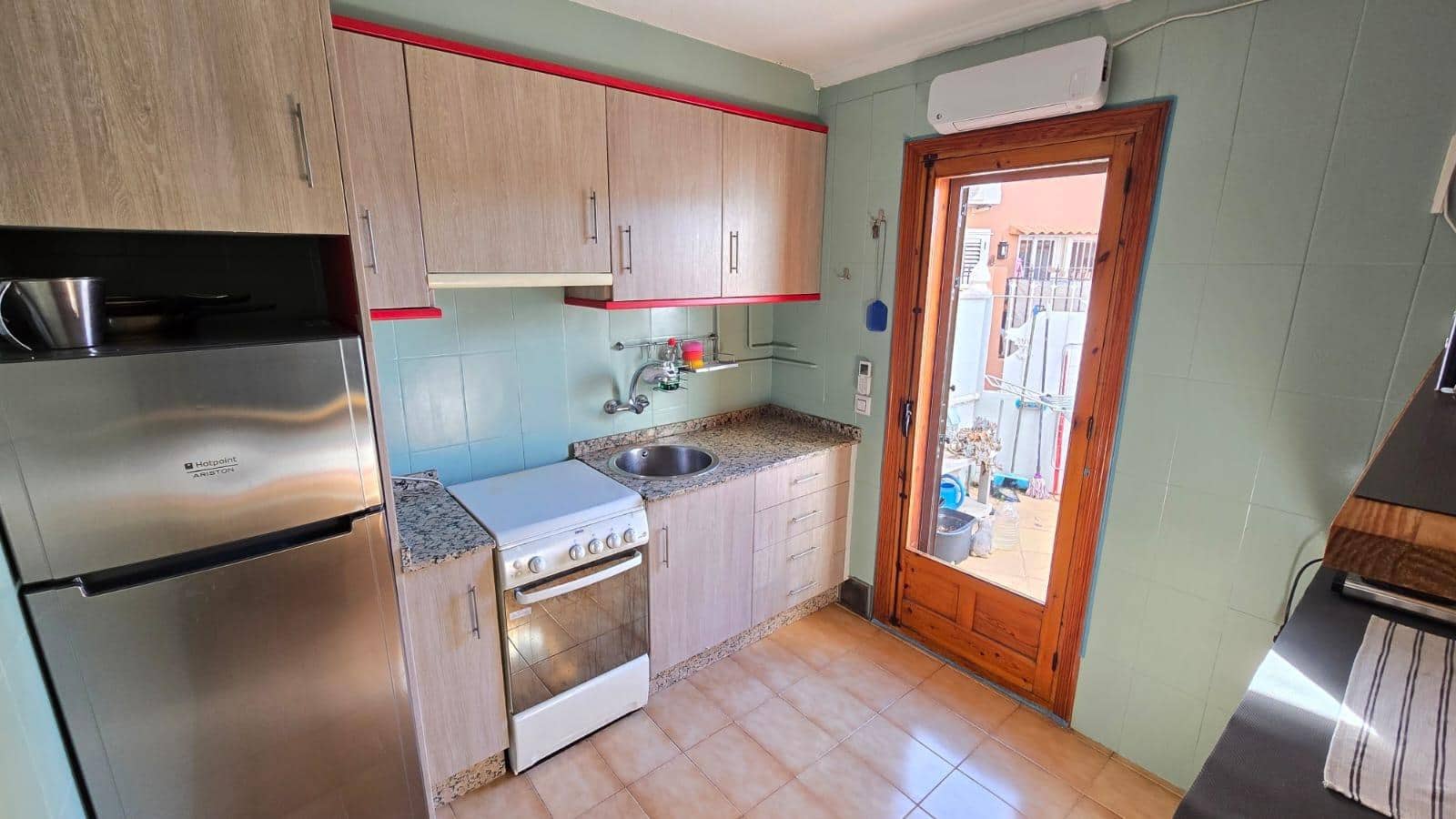 2 Zimmer Reihenhaus zu verkaufen in Torrevieja - 165.000 € (Ref: 9536864)