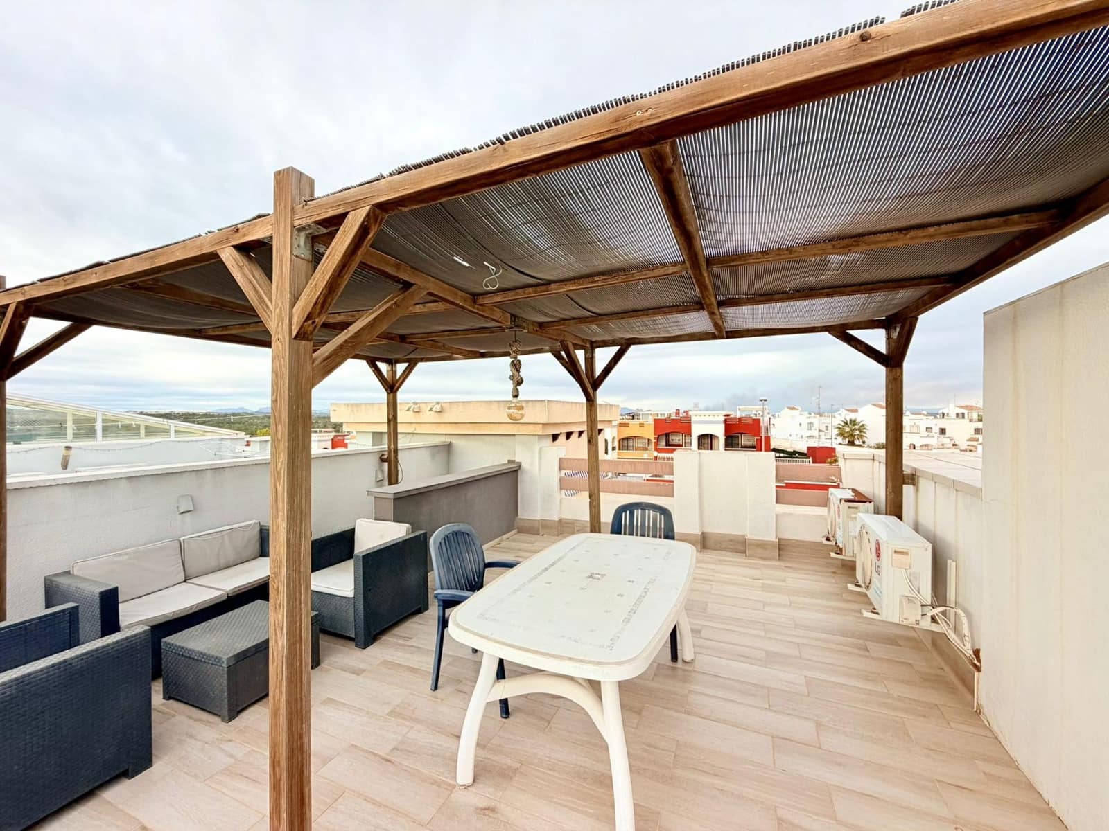 2 quarto Bungalow para venda em La Florida com piscina - 178 000 € (Ref: 9558706)