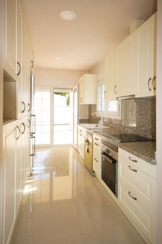 4 soverom Villa til salgs i Cabo Roig, Orihuela med svømmebasseng - € 910 000 (Ref: 9565430)