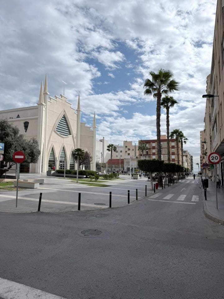 Apartamento de 3 habitaciones en Torrevieja en venta - 219.000 € (Ref: 9576732)