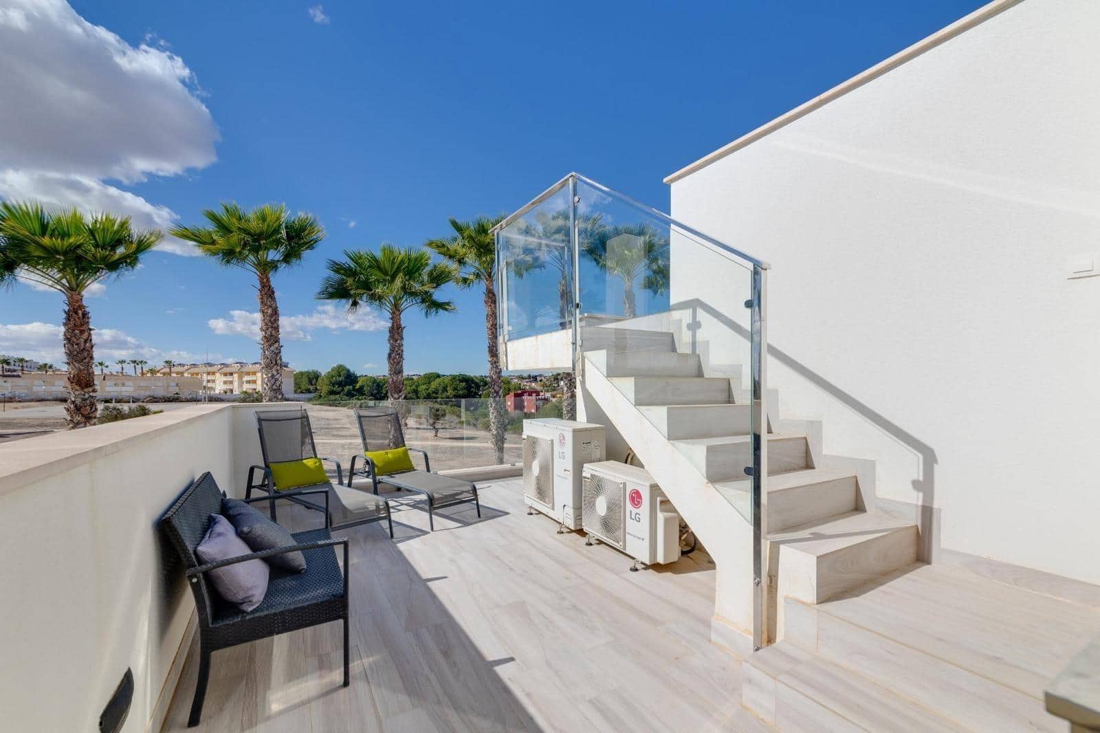 3 Zimmer Villa zu verkaufen in Orihuela Costa mit Pool - 470.000 € (Ref: 9578953)