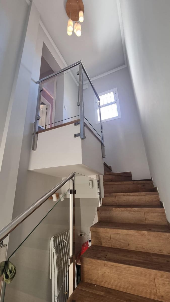 5 makuuhuone Huvila myytävänä paikassa Los Balcones mukana uima-altaan 
autotalli - 499 000 € (Ref: 9578954)