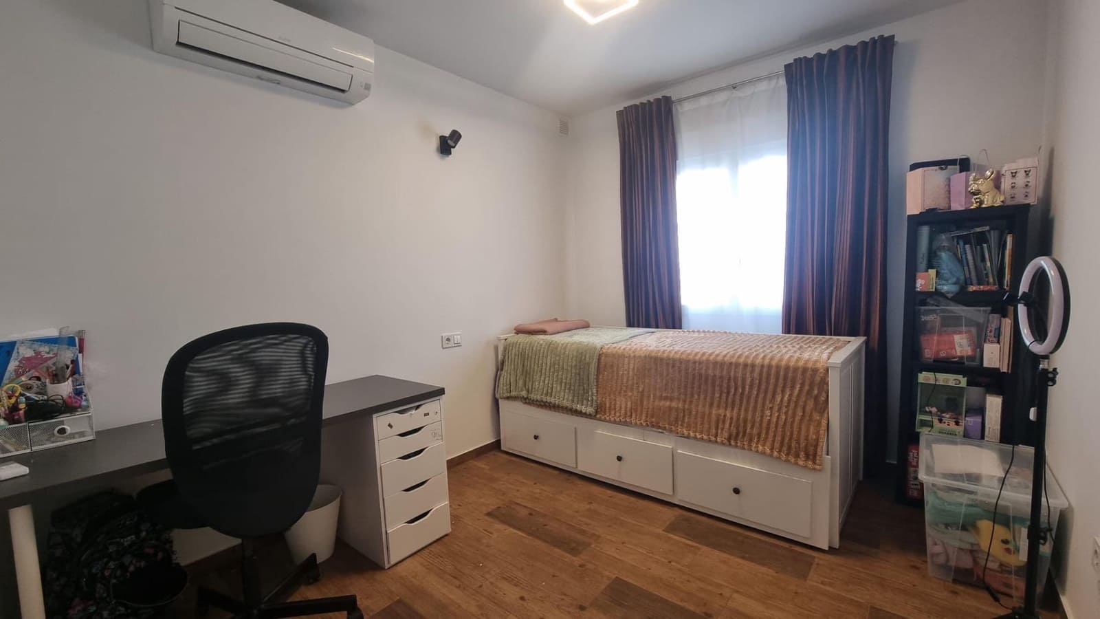 5 makuuhuone Huvila myytävänä paikassa Los Balcones mukana uima-altaan 
autotalli - 499 000 € (Ref: 9578954)