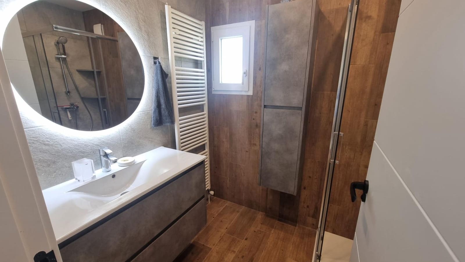 5 makuuhuone Huvila myytävänä paikassa Los Balcones mukana uima-altaan 
autotalli - 499 000 € (Ref: 9578954)