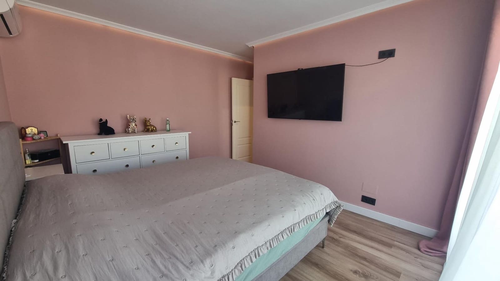 5 makuuhuone Huvila myytävänä paikassa Los Balcones mukana uima-altaan 
autotalli - 499 000 € (Ref: 9578954)