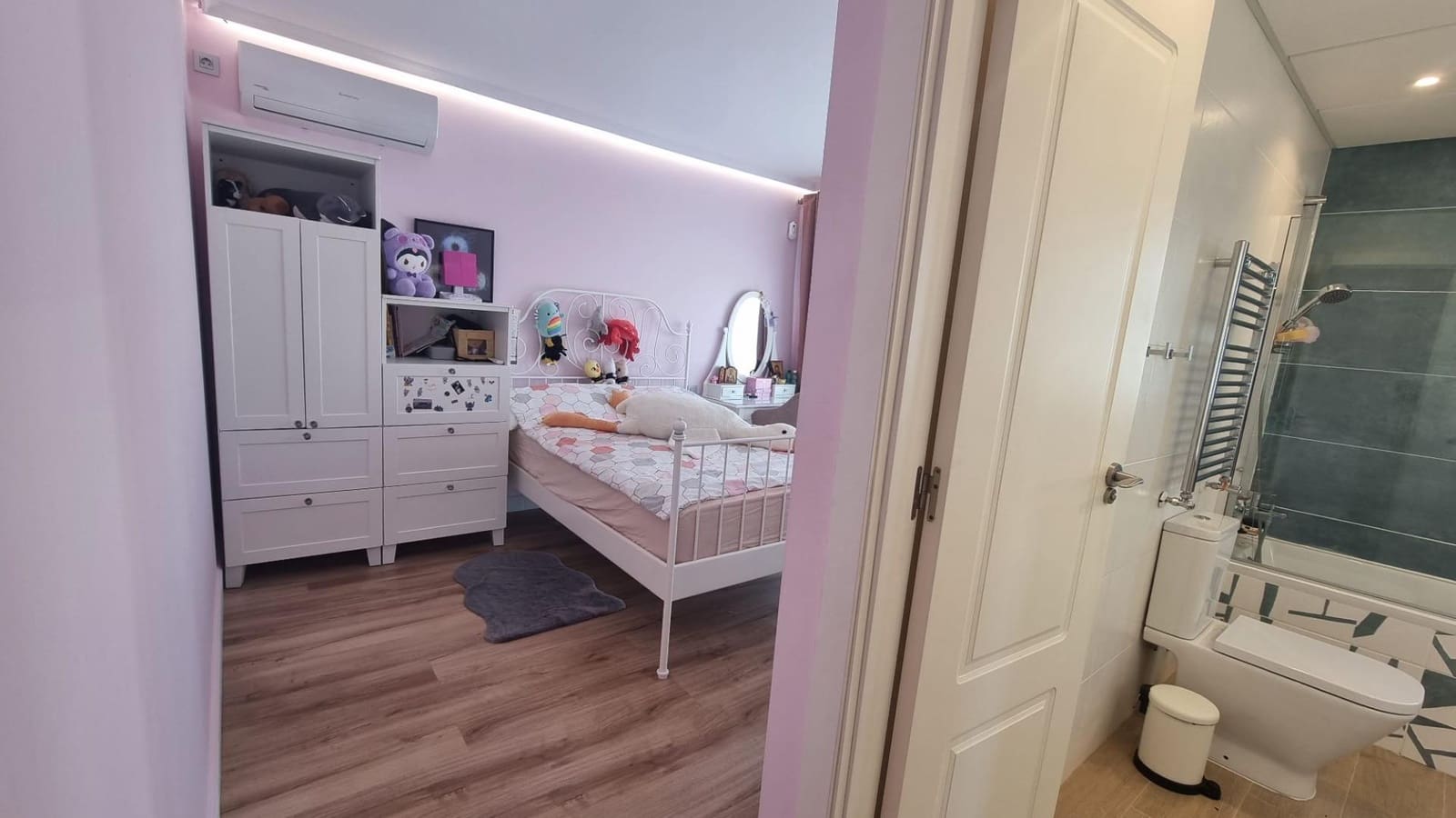 5 makuuhuone Huvila myytävänä paikassa Los Balcones mukana uima-altaan 
autotalli - 499 000 € (Ref: 9578954)