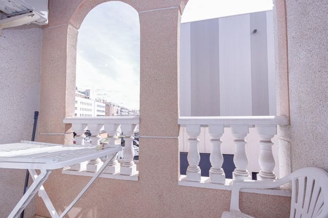 Appartement de 2 chambres à louer à Antonio Machado, Torrevieja avec piscine - 650 € (Ref: 9591576)