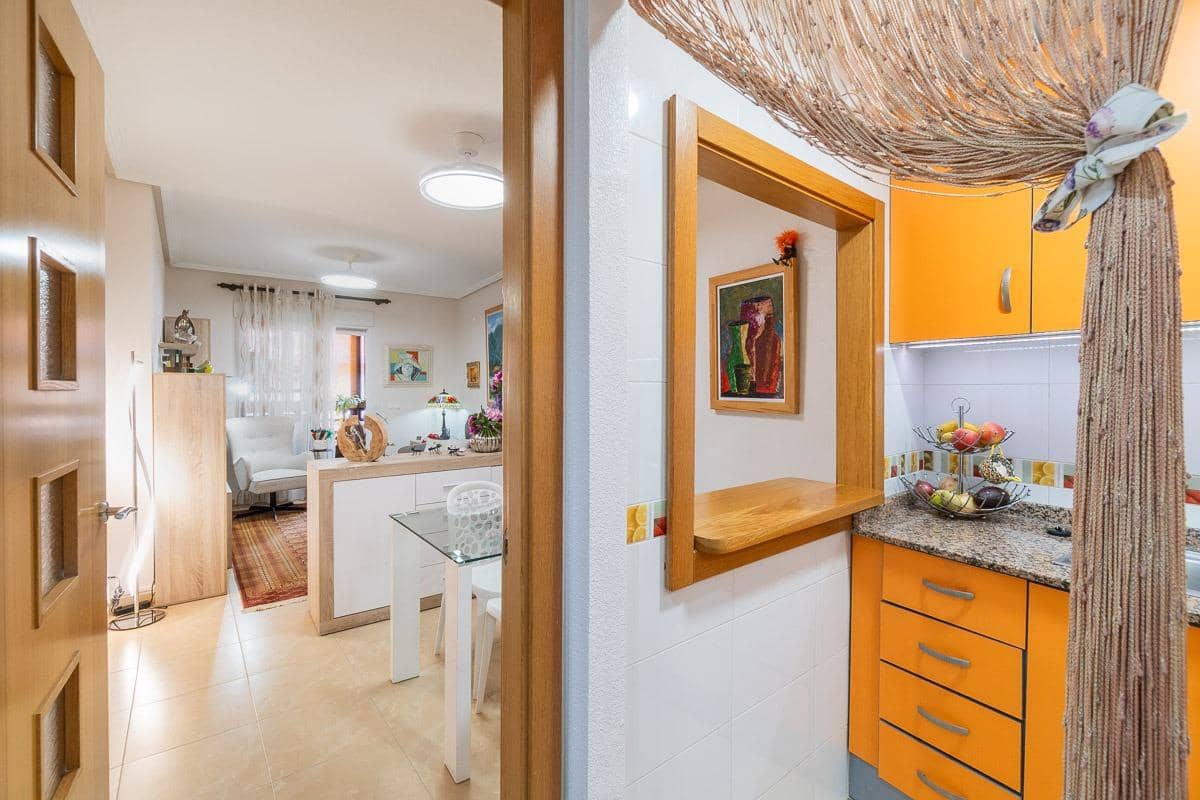 2 makuuhuone Huoneisto myytävänä paikassa Torrevieja - 159 000 € (Ref: 9596401)