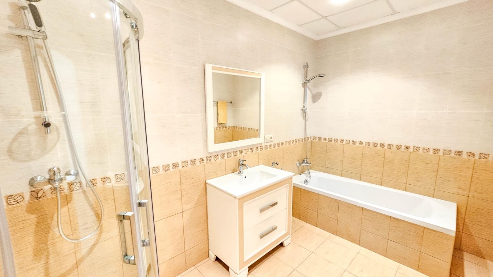 Chalet de 7 habitaciones en Cabo Roig en venta con piscina - 1.700.000 € (Ref: 9605208)