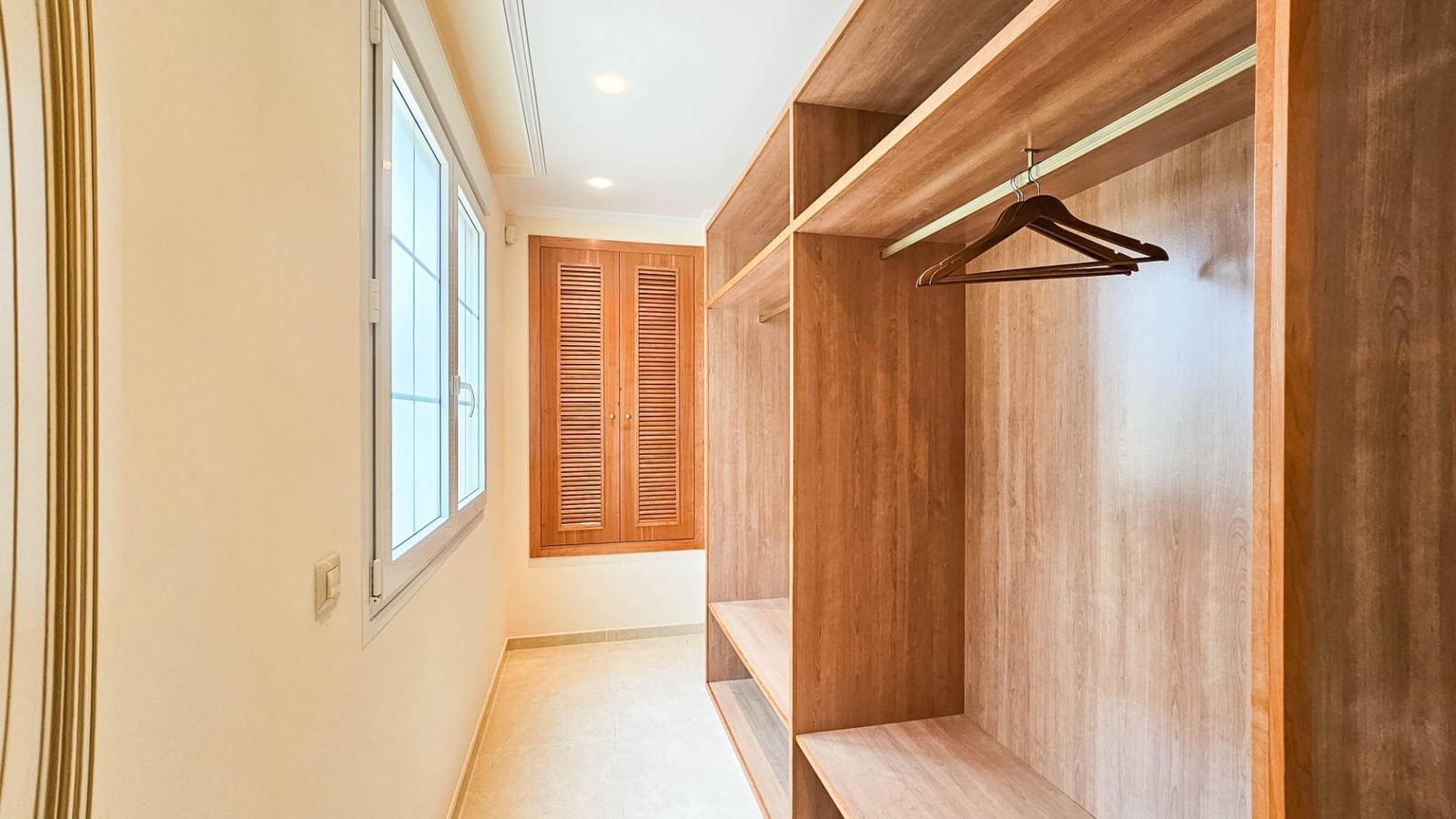 Chalet de 7 habitaciones en Cabo Roig en venta con piscina - 1.700.000 € (Ref: 9605208)