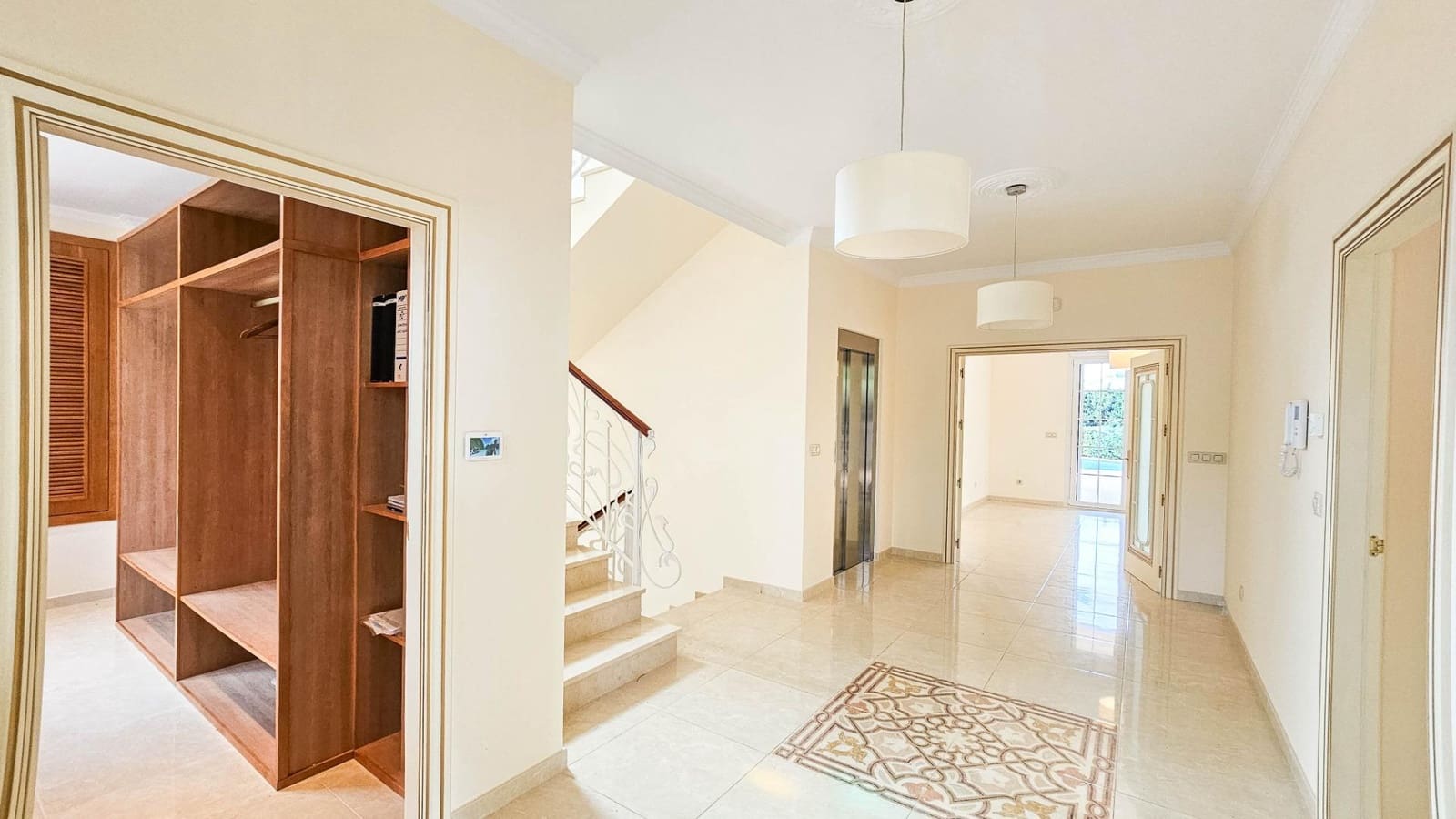 Chalet de 7 habitaciones en Cabo Roig en venta con piscina - 1.700.000 € (Ref: 9605208)