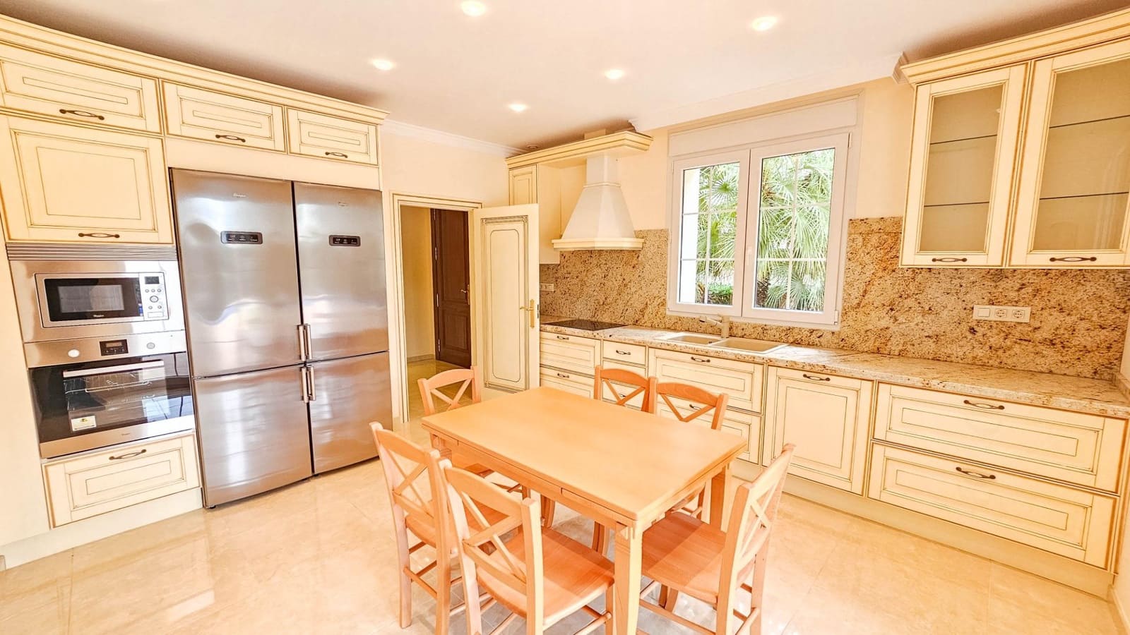 Chalet de 7 habitaciones en Cabo Roig en venta con piscina - 1.700.000 € (Ref: 9605208)