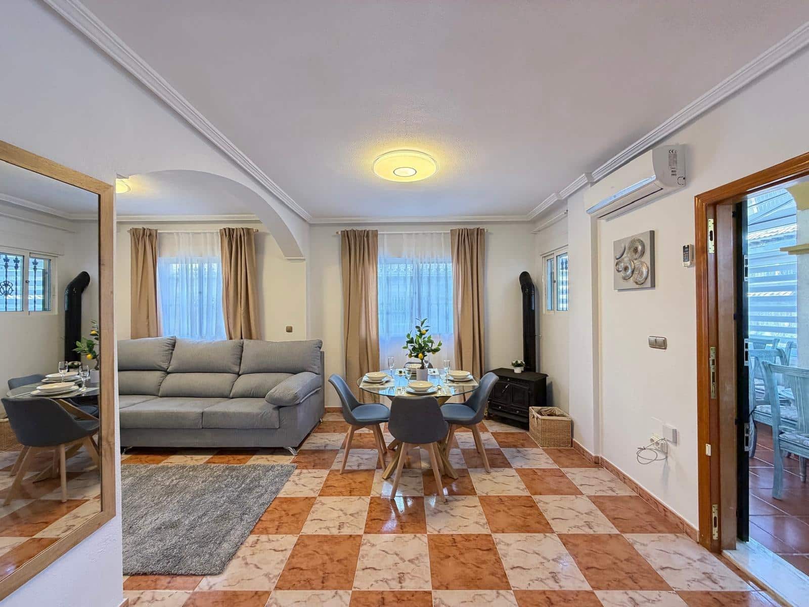 2 makuuhuone Rivitalo myytävänä paikassa Filipinas mukana uima-altaan - 225 000 € (Ref: 9608260)