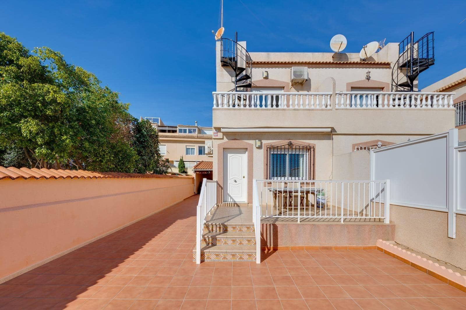2 soveværelse Rækkehus til salg i Torrevieja - € 265.000 (Ref: 9616082)