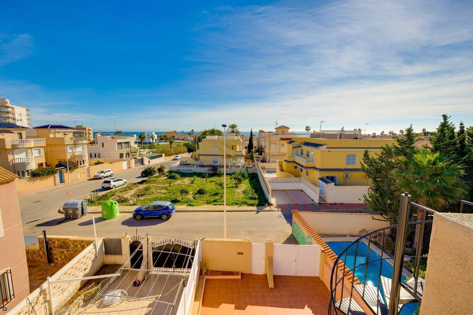 2 soveværelse Rækkehus til salg i Torrevieja - € 265.000 (Ref: 9616082)