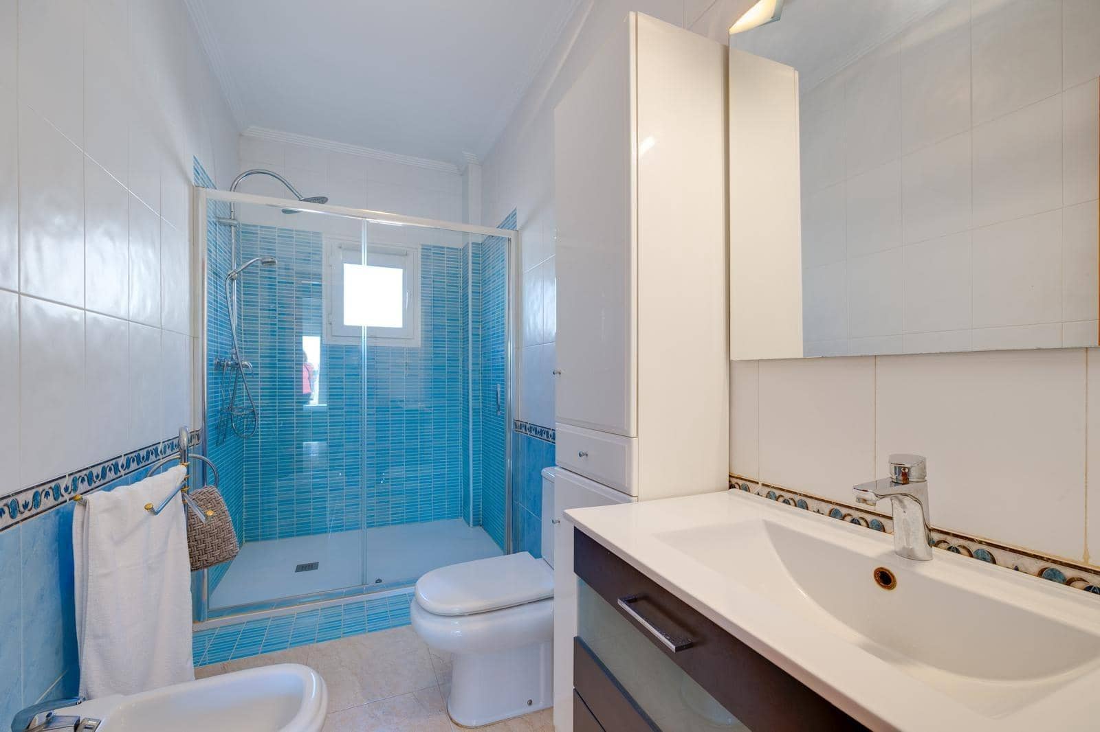 Adosado de 2 habitaciones en Torrevieja en venta - 259.900 € (Ref: 9616082)