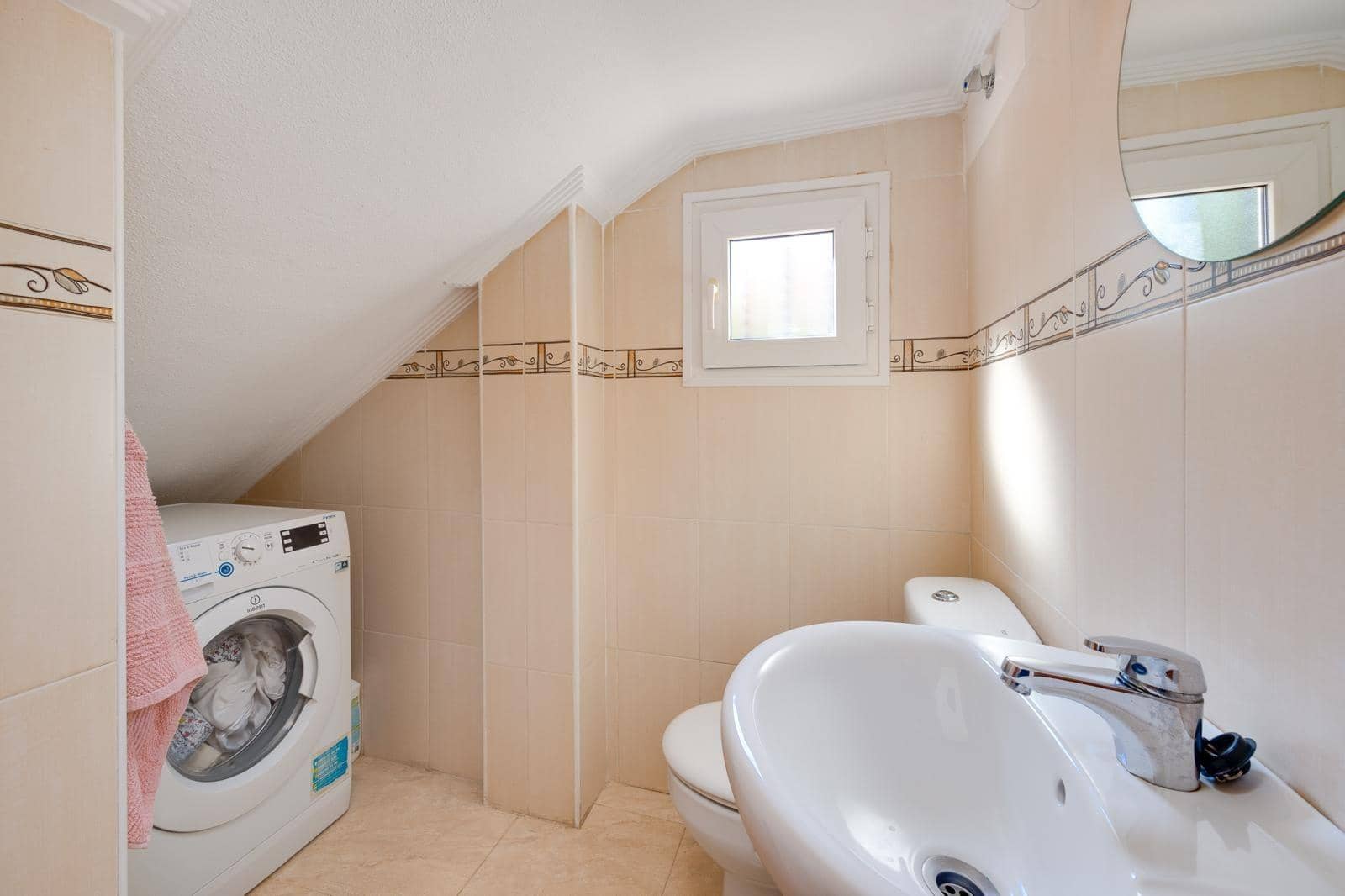 Adosado de 2 habitaciones en Torrevieja en venta - 259.900 € (Ref: 9616082)