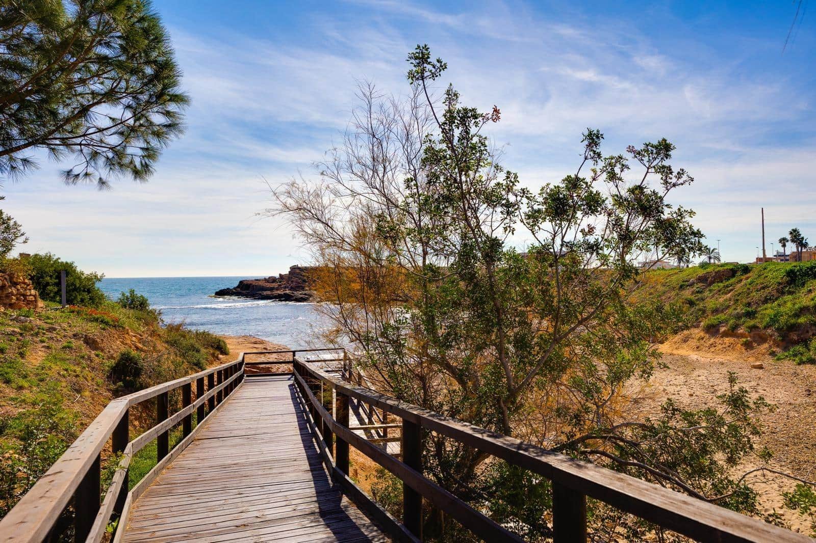 Adosado de 2 habitaciones en Torrevieja en venta - 259.900 € (Ref: 9616082)