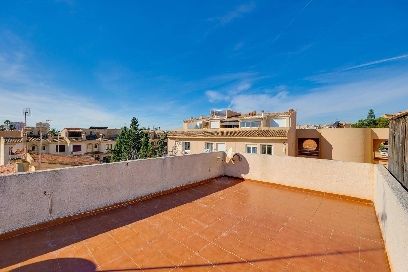 Adosado de 2 habitaciones en Torrevieja en venta - 259.900 € (Ref: 9616082)