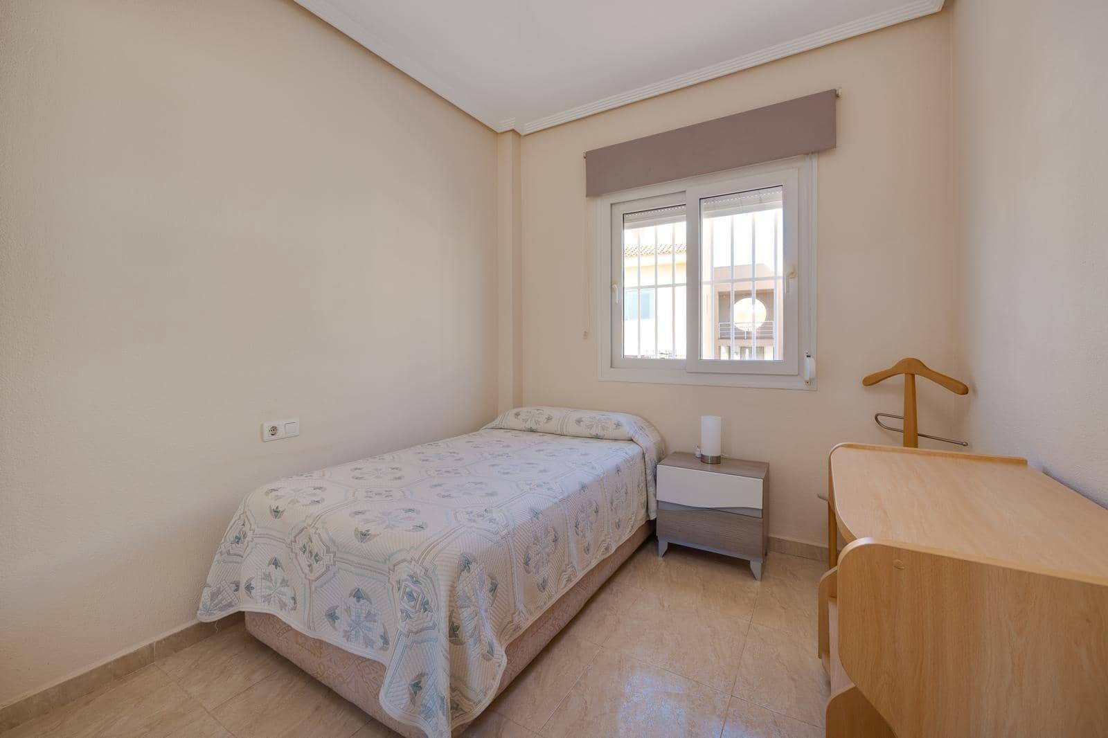 Adosado de 2 habitaciones en Torrevieja en venta - 259.900 € (Ref: 9616082)