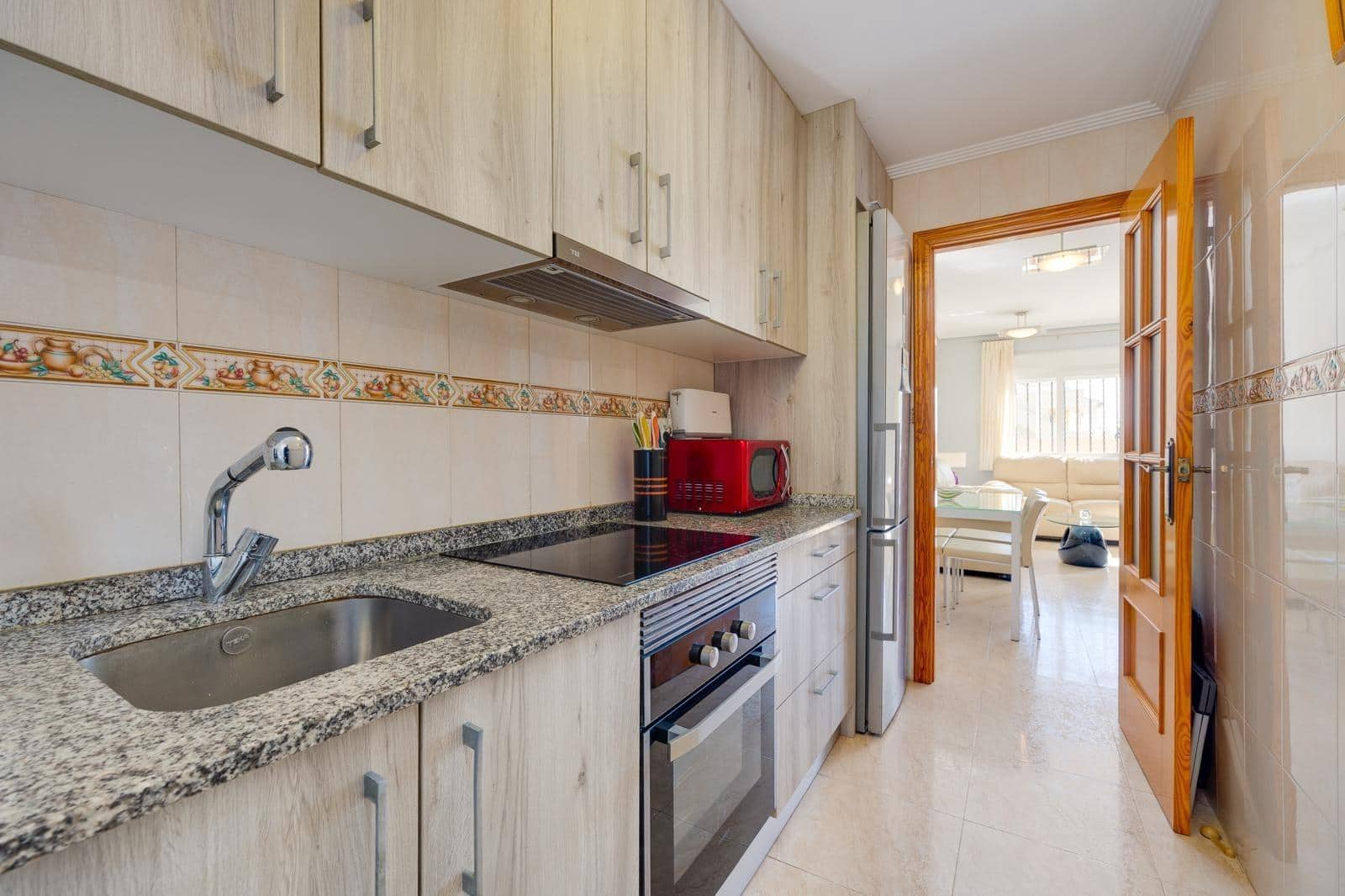 Adosado de 2 habitaciones en Torrevieja en venta - 259.900 € (Ref: 9616082)