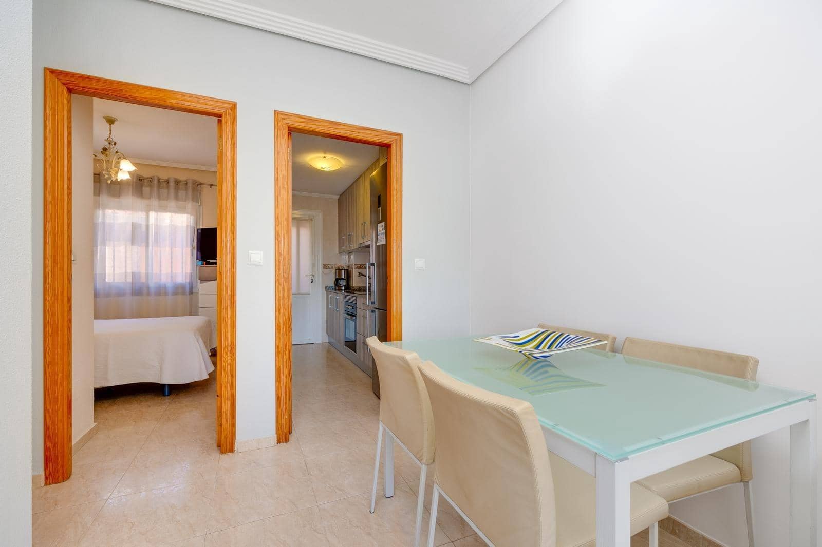 Adosado de 2 habitaciones en Torrevieja en venta - 259.900 € (Ref: 9616082)