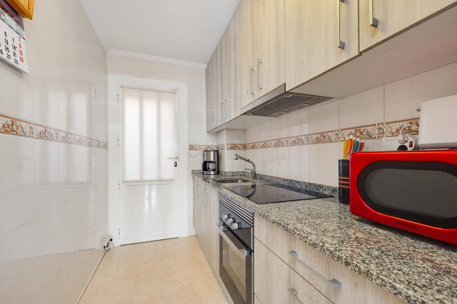 Adosado de 2 habitaciones en Torrevieja en venta - 259.900 € (Ref: 9616082)