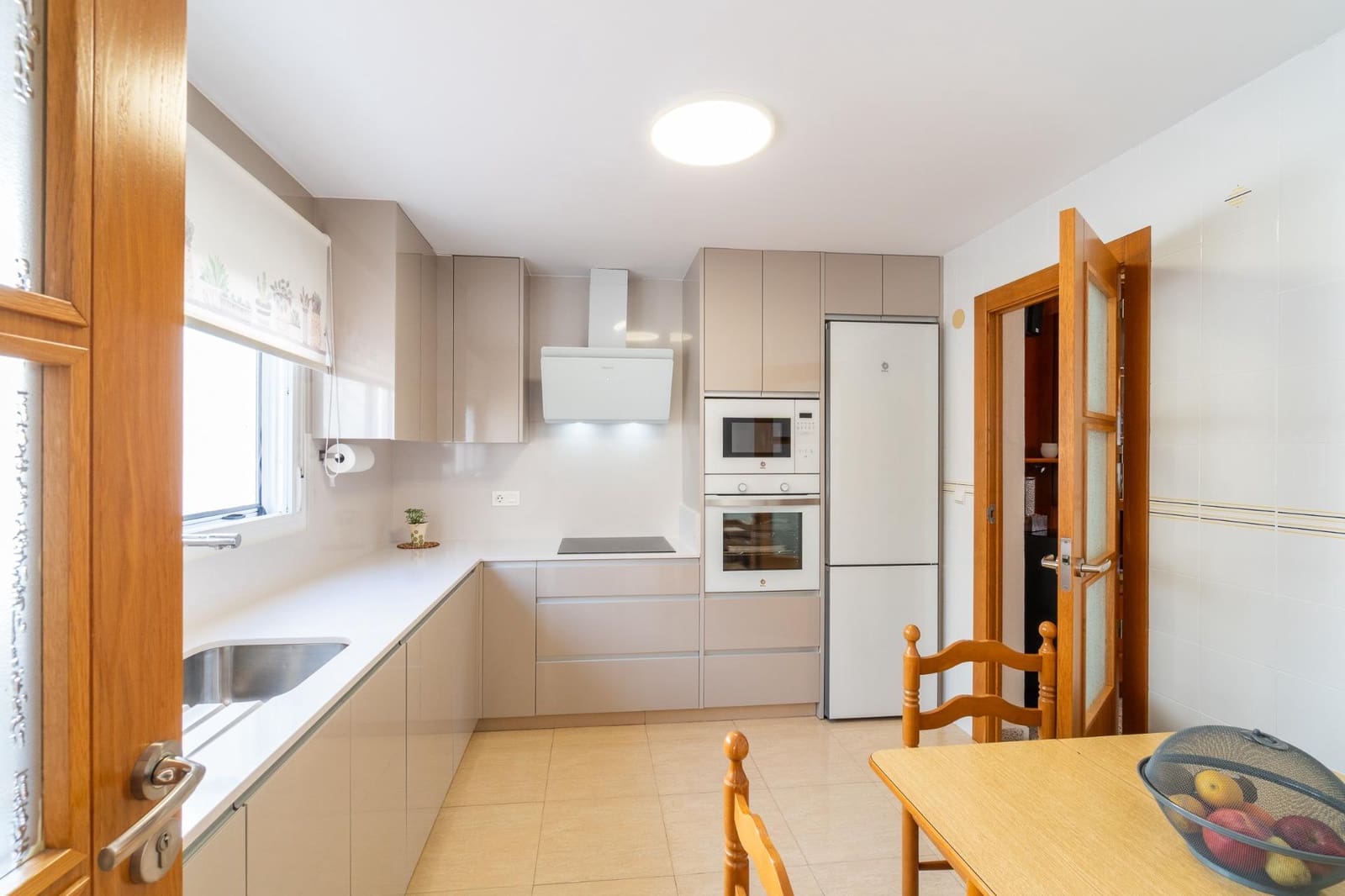 5 makuuhuone Rivitalo myytävänä paikassa San Miguel de Salinas mukana uima-altaan 
autotalli - 249 000 € (Ref: 9619512)