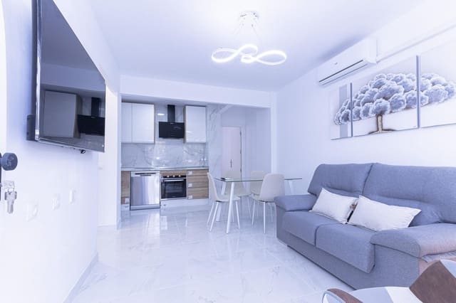 Apartamento de 2 habitaciones en Parque de las Naciones, Torrevieja en venta con piscina - 144.500 € (Ref: 9619513)