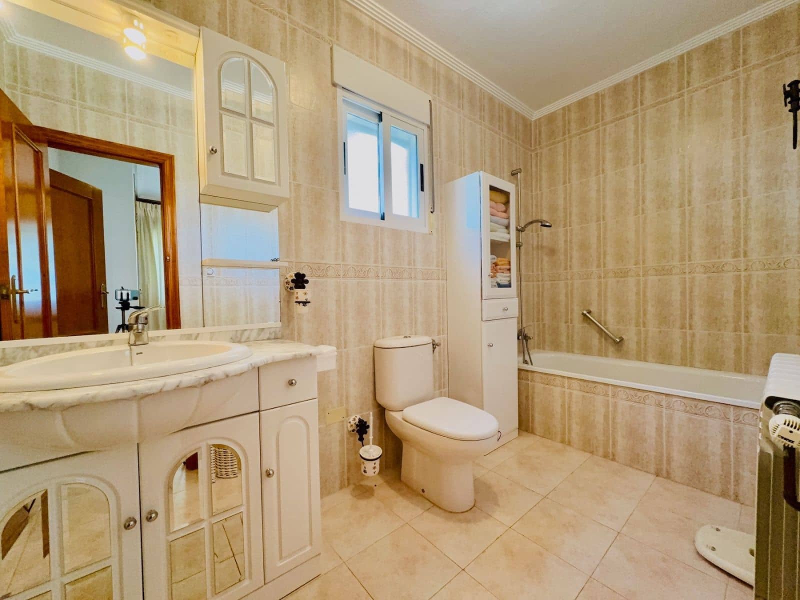 Chalet de 2 habitaciones en Villamartin en venta con piscina - 245.000 € (Ref: 9621838)