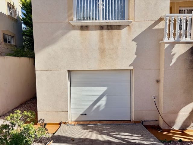 Chalet de 2 habitaciones en Villamartin, Orihuela en venta con piscina - 245.000 € (Ref: 9621838)