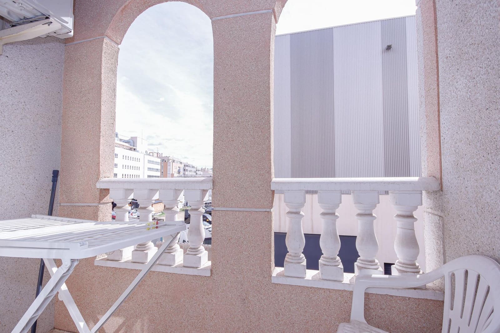 2 sypialnia Apartament do wynajęcia w Torrevieja z basenem - 650 € (Ref: 9622423)